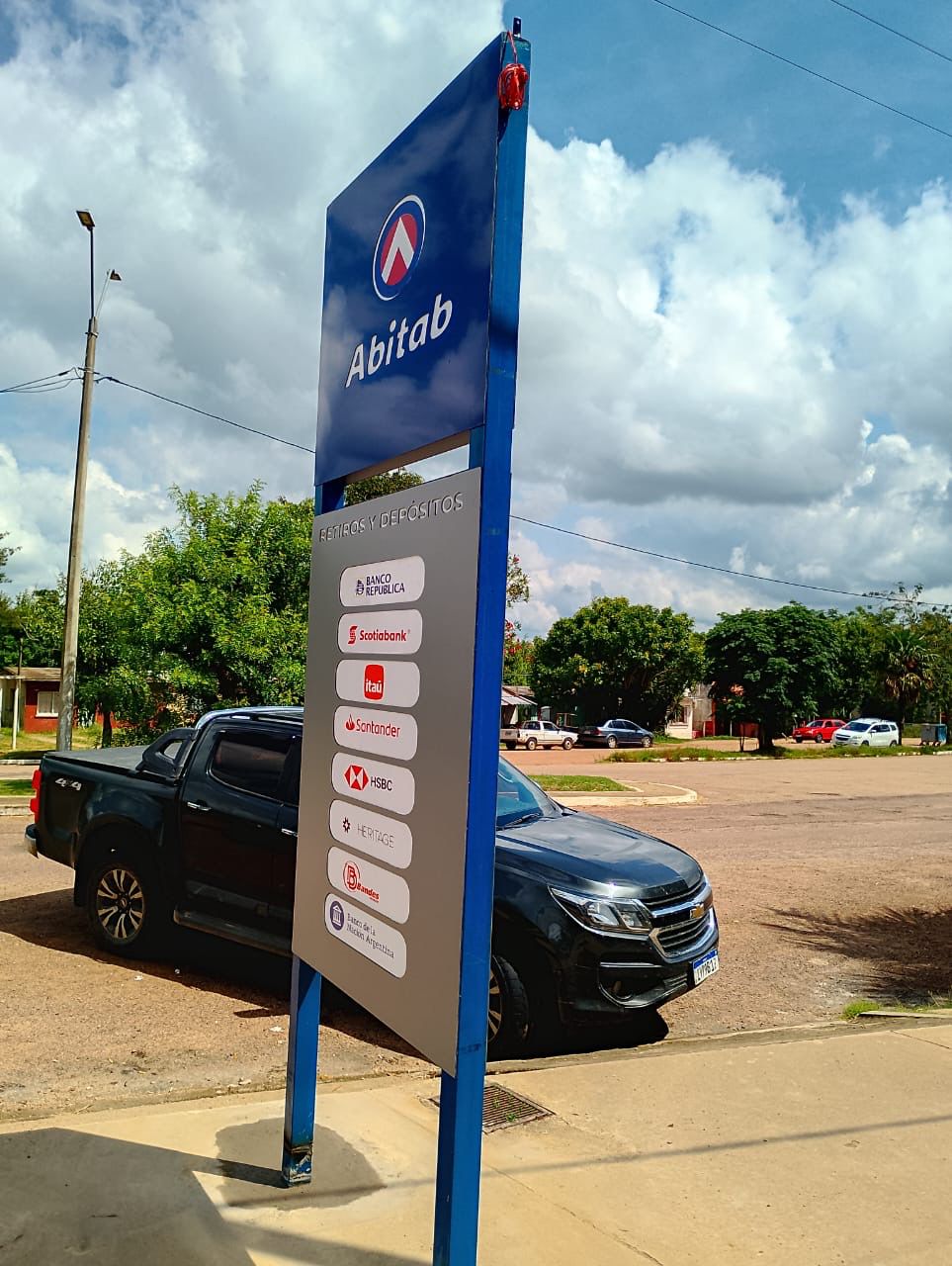 Abitab - Totem Comercial por Fenix Comunicação Visual