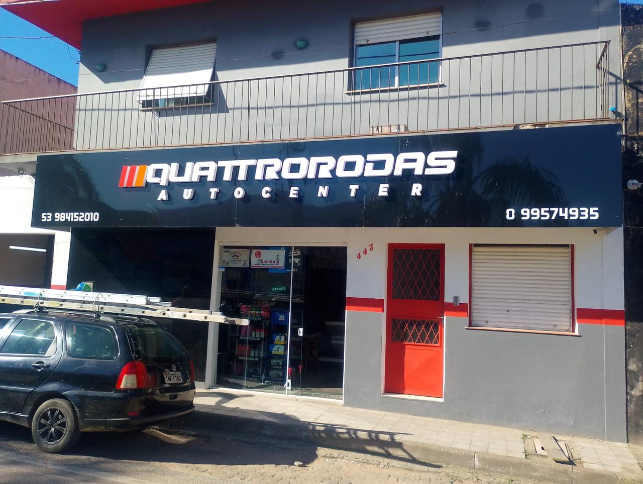 Quattrorodas Autocenter - Fachada ACM por Fenix Comunicação Visual